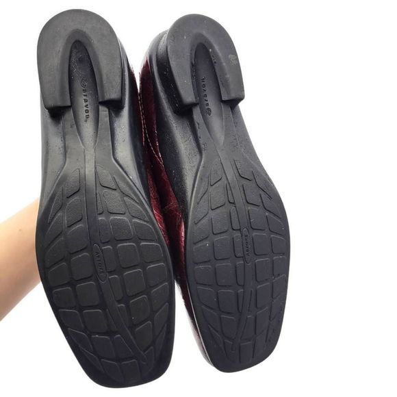 Aravon Kiley Leather Loafers - Picture 7 of 13